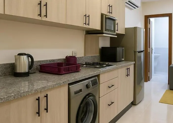 Golden Tiba Apartment *